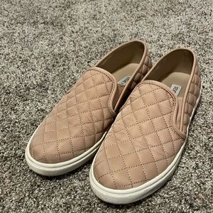 Steve Madden pink quilted sneakers